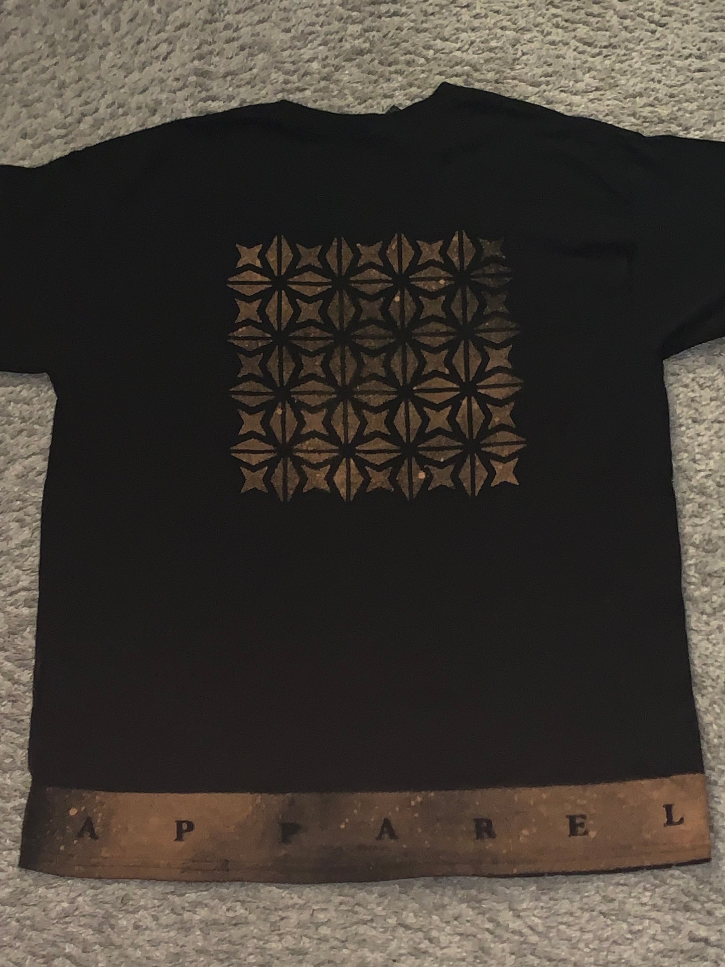 Black & Gold - A.Quality Apparel T-Shirt (%100 Cotton) size: Large